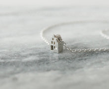 Load image into Gallery viewer, LEUK - NICE / miniature dutch house necklace in sterling silver