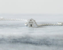 Load image into Gallery viewer, TROTS - PRIDE / miniature dutch house necklace in sterling silver