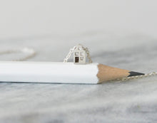 Load image into Gallery viewer, LIEF - ADORABLE / miniature dutch house necklace in sterling silver