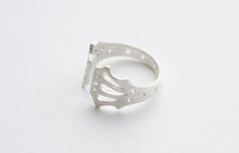 Load image into Gallery viewer, LINGERIE RING 003 / hand-pierced adjustable ring in sterling silver