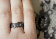 Load image into Gallery viewer, LINGERIE RING 006 / hand-pierced ring in sterling silver