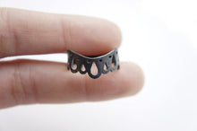 Load image into Gallery viewer, LINGERIE RING 006 / hand-pierced ring in sterling silver