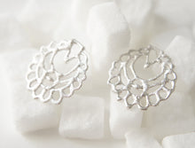 Load image into Gallery viewer, QAMAR / moroccan inspired stud earrings in sterling silver