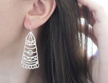 Load image into Gallery viewer, BARAKA / moroccan inspired earrings in sterling silver