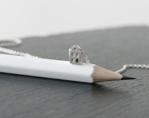 MOOI - BEAUTIFUL / miniature dutch house necklace in sterling silver