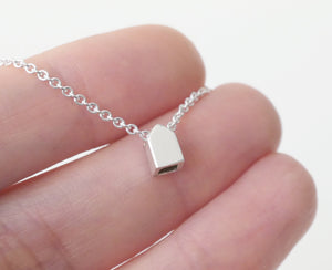 RUSTIG - TRANQUIL / miniature dutch house necklace in sterling silver