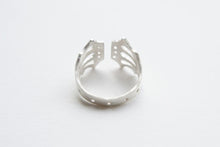 Load image into Gallery viewer, LINGERIE RING 003 / hand-pierced adjustable ring in sterling silver