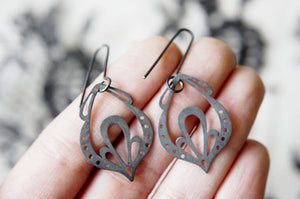 LINGERIE PENDELOQUE EARRINGS / hand-pierced earrings in sterling silver