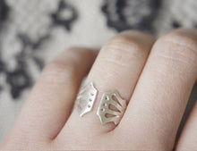 Load image into Gallery viewer, LINGERIE RING 003 / hand-pierced adjustable ring in sterling silver