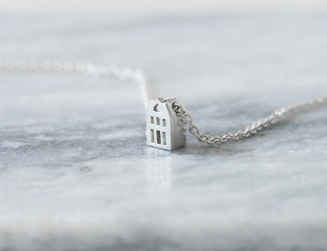 TROTS - PRIDE / miniature dutch house necklace in sterling silver